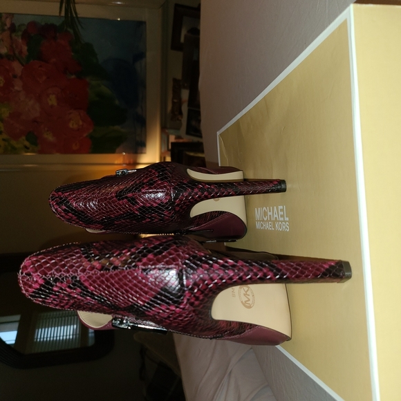 Michael Kors Booties - Picture 2 of 5